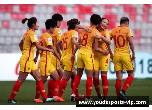女子足球赛场：勇敢与飒爽